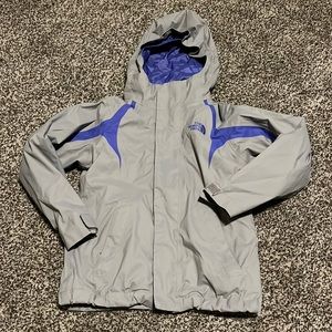 North Face Tri-climate jacket. Size xs 6 Girls